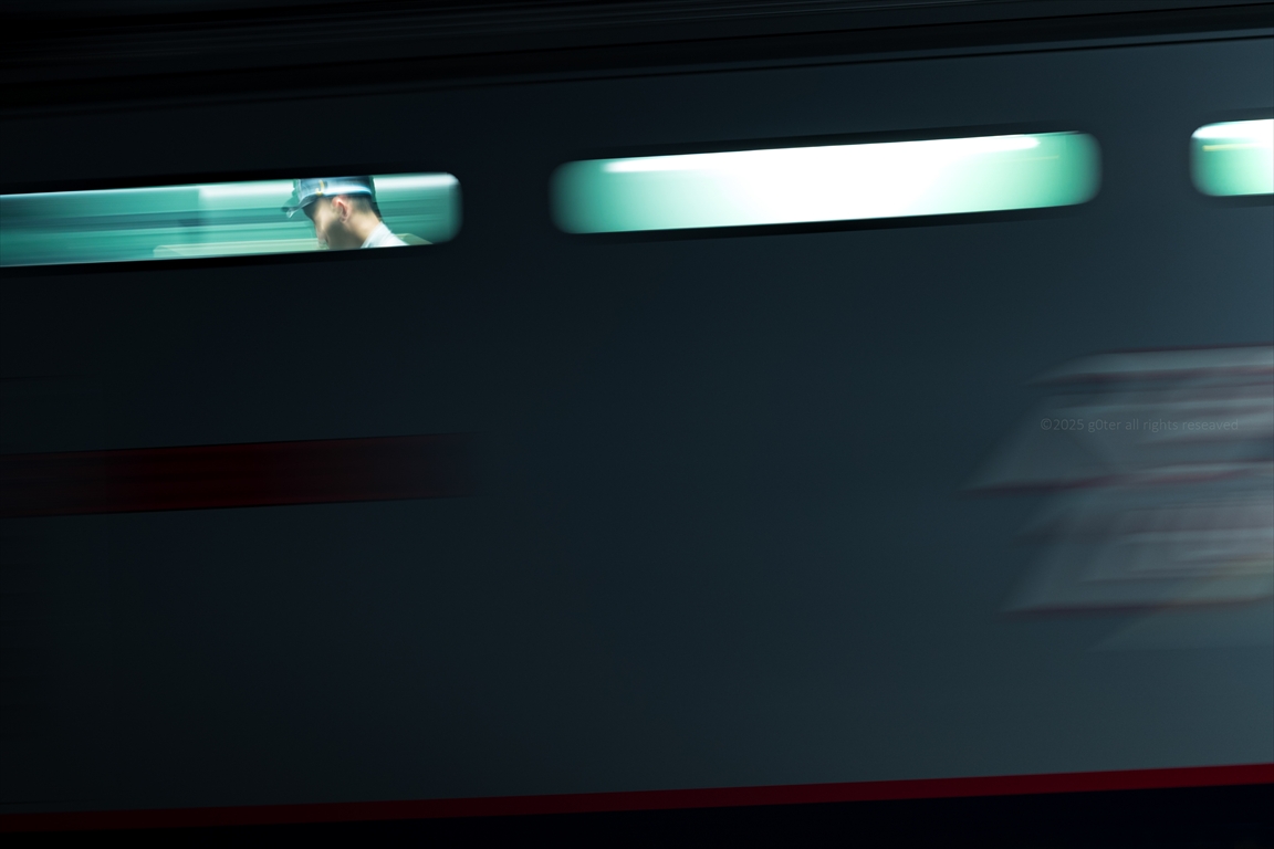 g0ter's tweet image. 深更300
半時間の短篇ながら無尽蔵に湧く影画に、カメラは火を噴き、疲弊し、Errorを吐いて許しを請うという…（民名書房より）