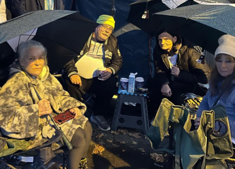 dublinpeople's tweet image. Survivors of industrial schools staged a hunger strike outside Leinster House after government promises were not kept. One survivor said, &quot;they want us to die and go away&quot;
dublinpeople.com/news/southside…
