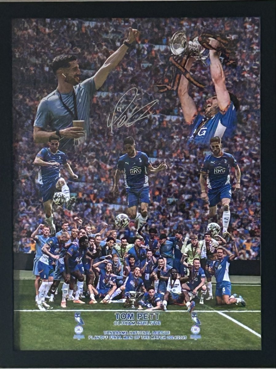 MickBraddy's tweet image. Todays @OfficialOAFC raffle in the fans bar #oafc
Signed framed A3 displays of Wembley mom Tom Pett & goal scorer Joe Garner.
Lisa & Shelley selling tickets £2 a strip, 3 for £5 or 7 for £10 in the fans bar based near the entrance. Winning strip wins both prizes. Draw is 5pm