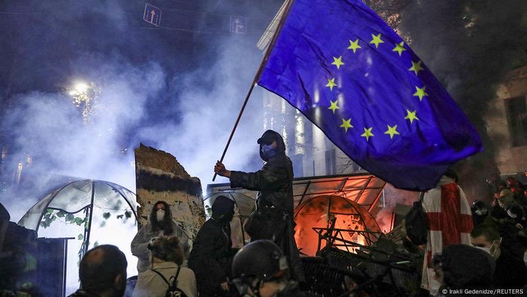 Mikiashvili_M's tweet image. Friends, as you know, the repressions in Georgia have become absolutely wild this past week.

In order to push through the stalemate situation that costs more and more innocents, and to consolidate a victorious push, we all need basic financial resources. Financial resources are…