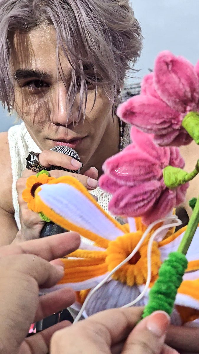 ขอบคุณที่สไลด์มารับดอกบัวนะคับ 🥹🫶🏻🪷✨

#KhanomBeatFestival2xJeffSatur
꒰ #jeffsatur 🪐 ྀི <a href="/jeffsatur/">𝗝 𝗘 𝗙 𝗙 𝗦 𝗔 𝗧 𝗨 𝗥 (罗杰夫)</a> ꒱ ‧˚₊ ⟡