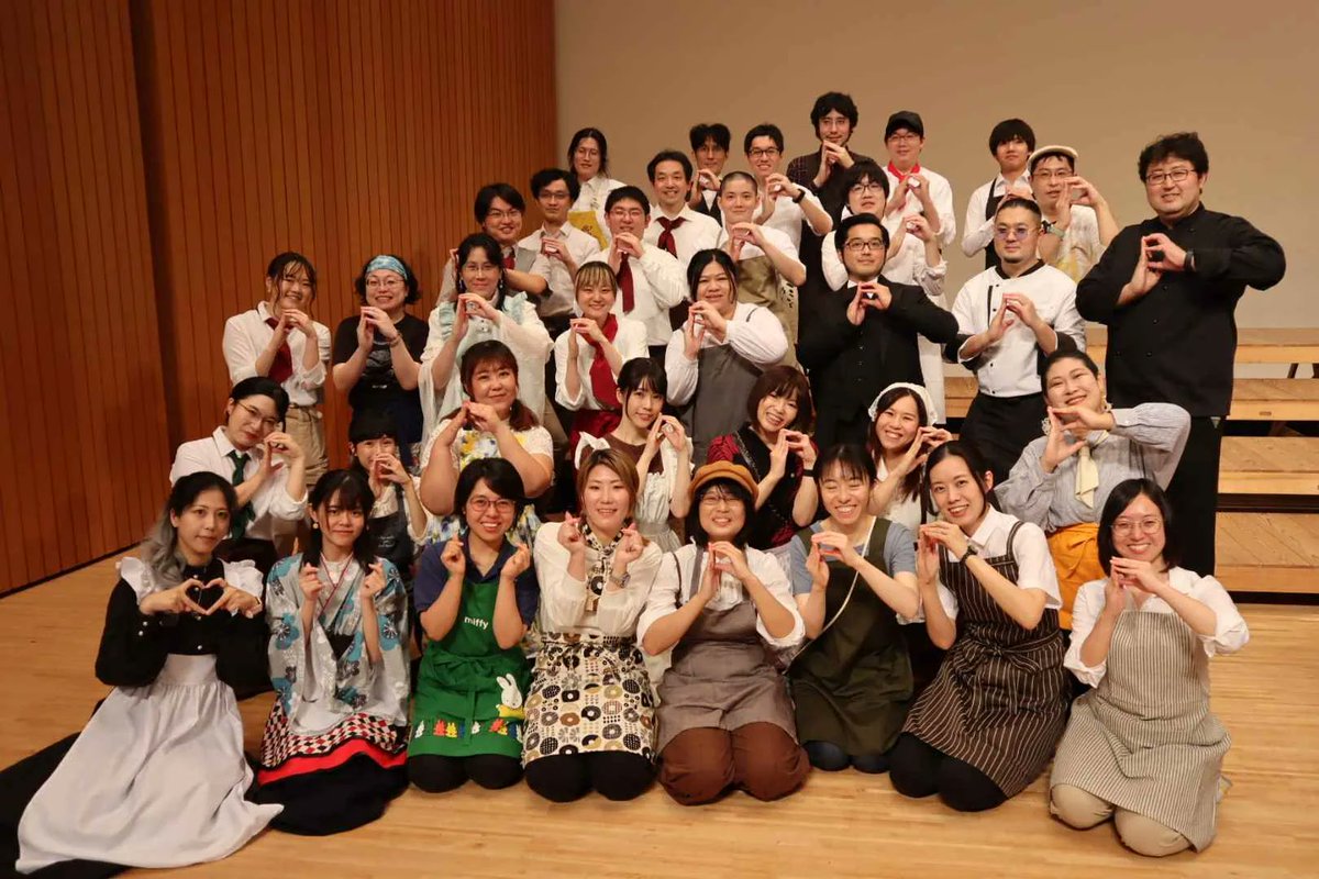 <a href="/coro_animony/">コーロ・アニモニー</a> <a href="/MusicaCrois/">MusicaCrois / MUJIC ACROIS / MUSICA CHOIR</a> 我らがパンドラはみんなで「パン屋さん」になって歌いました♪歌だけでなく見た目でも楽しんでいただけていたら嬉しいです☺️
第5回単独演奏会ではどんな衣装になるのか……？！
お楽しみに✨
#PAMまつり の曲目や感想もぜひご確認ください❣️