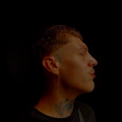 Rhdbna's tweet photo. #NouvellePhotoDeProfil https://t.co/LDzp9TfuZS