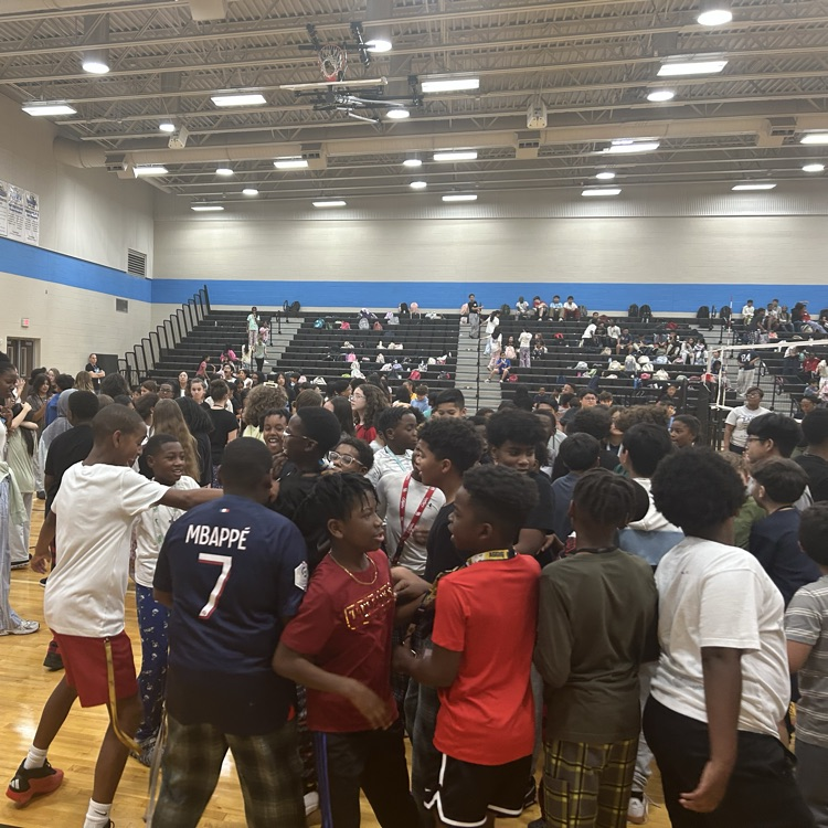 RMcNairJH's tweet photo. 🎉 Our 6th graders had a blast at their AttenDANCE! 💃🕺 Way to go for leading the way with the highest attendance on campus—and helping RMJH earn the top attendance spot among all Alvin ISD junior highs! 🦅👏 #EachStudentEveryDay #EaglePride https://t.co/14U6w4gGRm