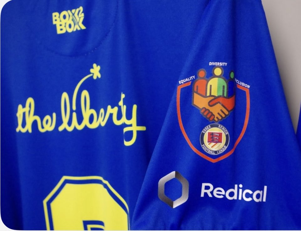 RomfordFCCorp's tweet photo. @RomfordFC v @SoulTHFC in action today in the @EssexSenior
#UpTheBoro
@PCSLEGAL @Romford_BID @RomfordDogs @londontaxi_pr @GFP_Services #TheLiberty #Redical https://t.co/tlK08MDpuv