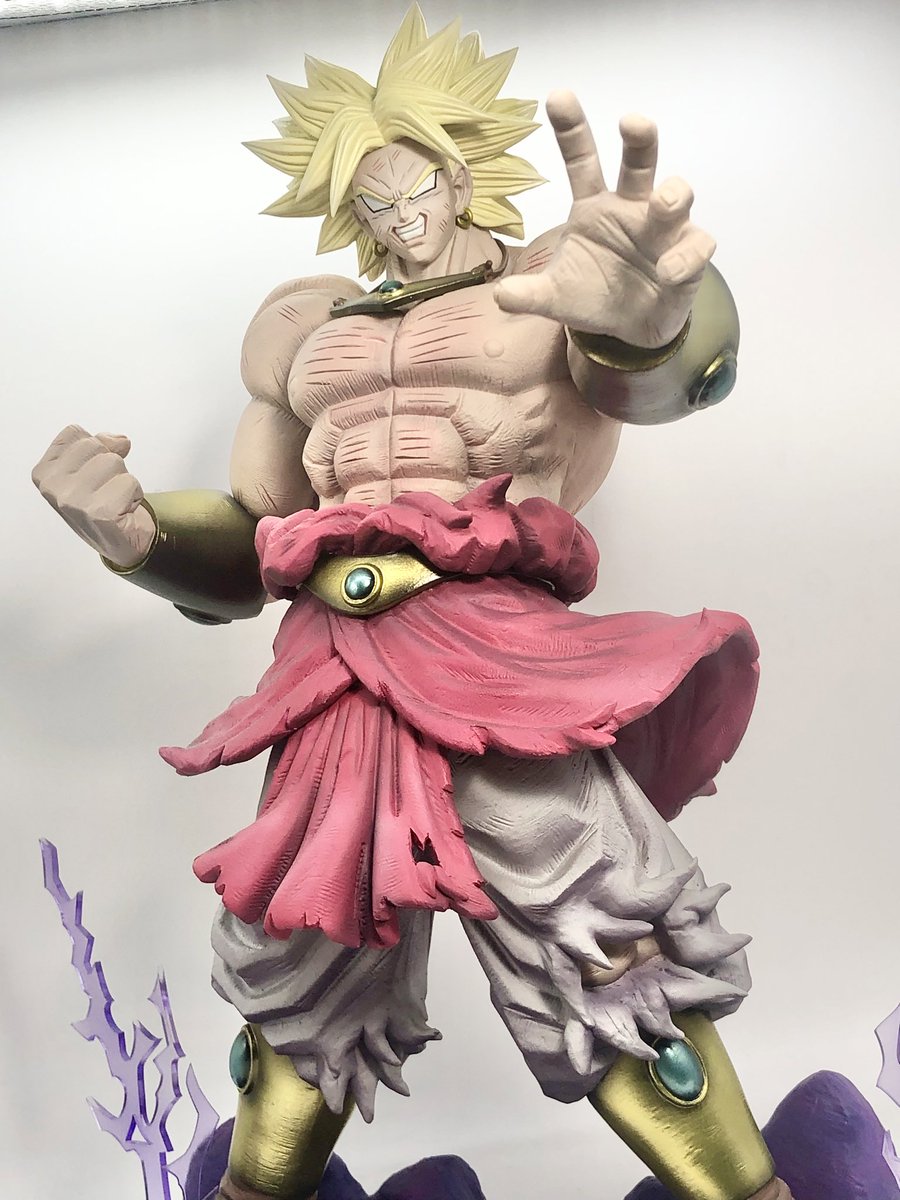 髪シャープ化、服破れ、傷、肌も血色の悪い感じにしてます。
4種ブロリー を手放そうかと迷ってますが
ご希望ありましたらDMに希望額お願い致します。全てオリジナル台座付きです。