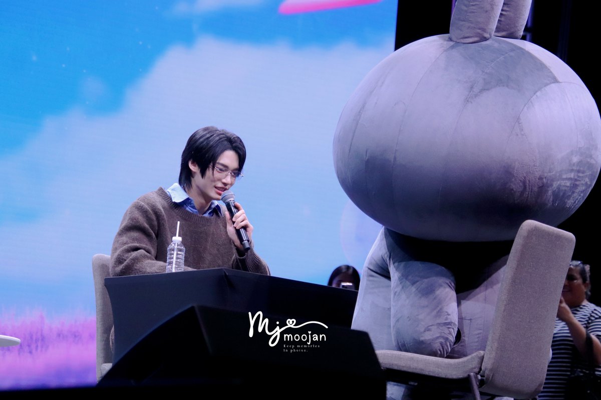 jjjjjanxbw's tweet image. เมต้าขอลายเซ็นหน่อยคับปะป๊าาาา 🤏🏻

WIN METAA FANIVAL FANSIGN
#GMMTVFANIVALxWin
#METAA
#winmetawin
