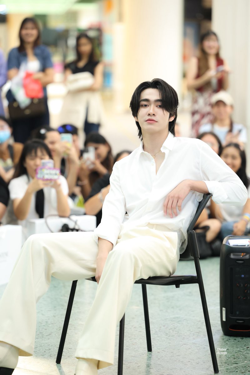 daisyboom09's tweet image. 𝜗𝜚
251011
พี่ธรทั้งใจอ่ะ ต้องแบบนี้ดิวะ 🫣
BESEVBOOM AT TOPS X PANTENE
@besevboom #besevboom
#PanteneTreatmentxBoom
#TOPSofBeauty2025xBoom