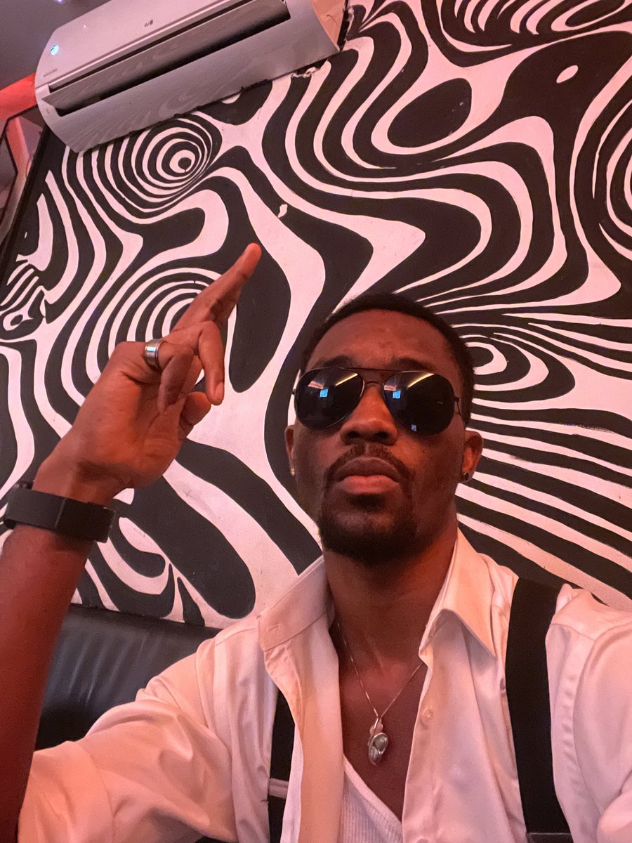 SigagLauren's tweet image. First House Arrest of the year #SecretService