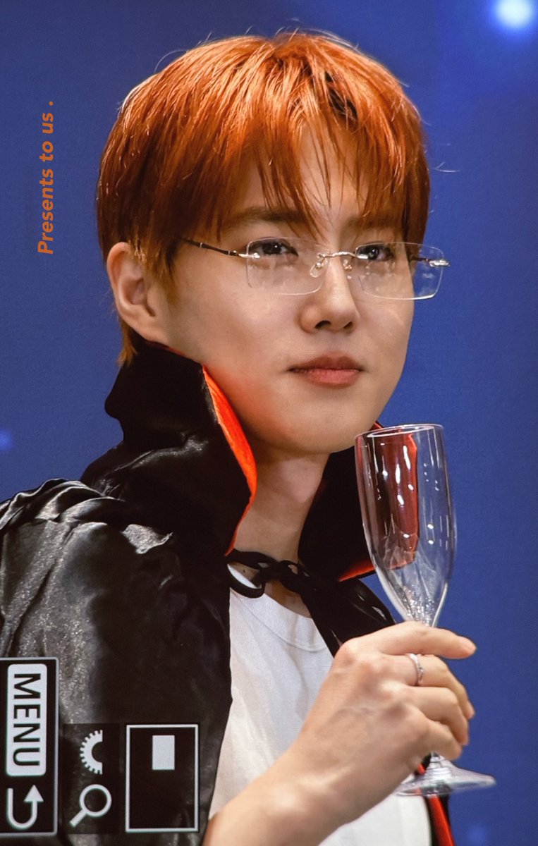ptu0522's tweet image. #SUHO #수호 #EXO #엑소
251011 imini팬싸
고마워😘