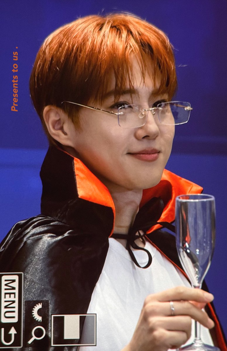 ptu0522's tweet image. #SUHO #수호 #EXO #엑소
251011 imini팬싸
고마워😘