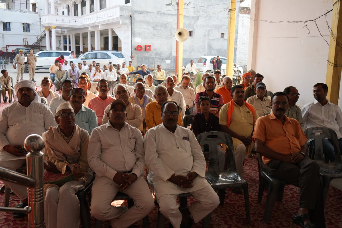 MPSinghRanu2's tweet image. विधानसभा क्षेत्र के कस्बा हरपालपुर में आर्य समाज हरपालपुर इकाई द्वारा आयोजित तीन दिवसीय बार्षिकोत्सव कार्यक्रम में सम्मिलित होकर आगन्तुक संत जनों से भेंट कर उनका प्रेरणा प्रद मार्गदर्शन प्राप्त किया।।
@BJP4India @bjp4up