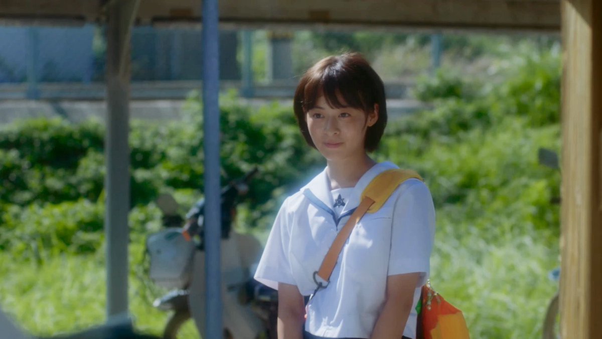 tukune_tabetai_'s tweet image. 実写の秒速5センチメートルの森七菜、高校生役の演技本当にやばい
あまりにもリアルすぎて澄田役の新人の子うますぎんだけど誰？ってエンドロールまで気づかなかったくらいうまい
教室で友達とヨーグルッペ飲んで喋ってるシーン特にすごい