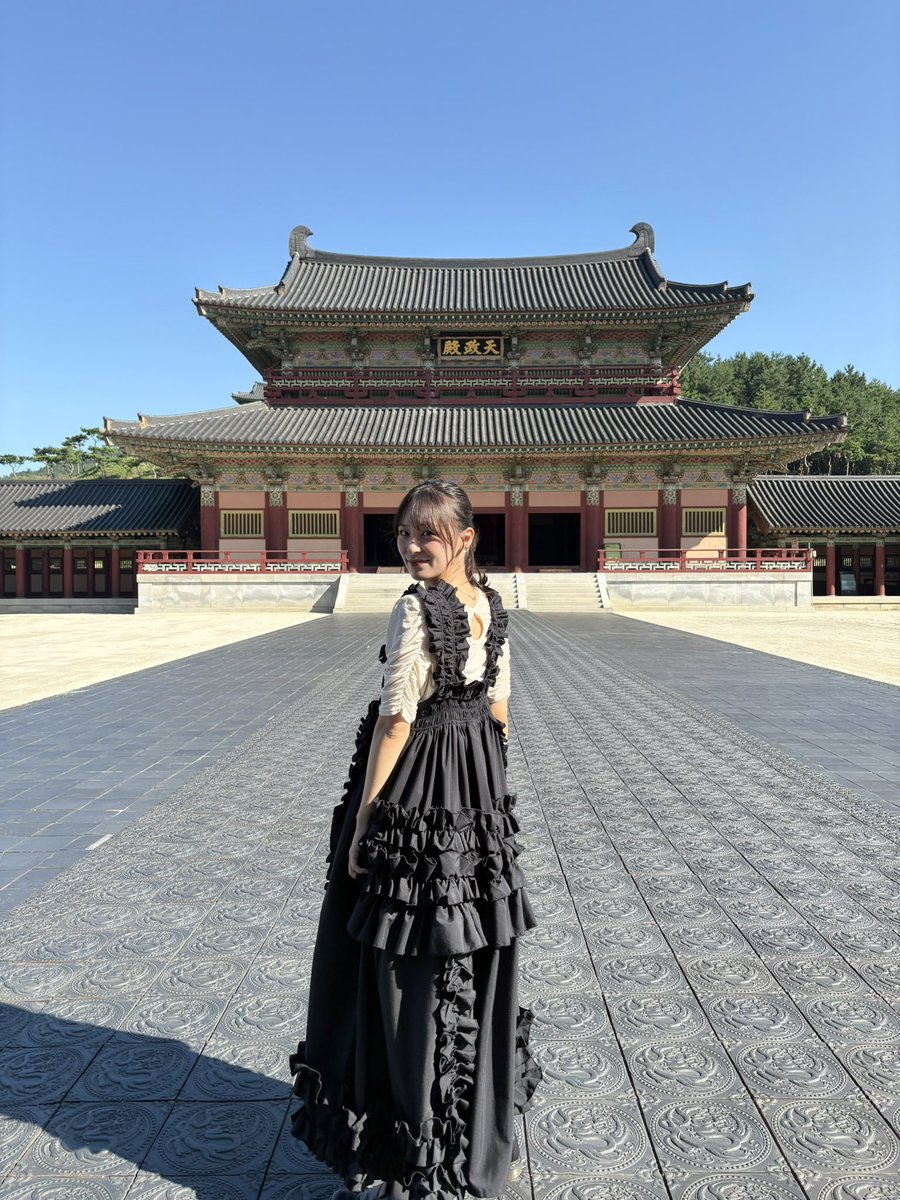 _suzukimiu_'s tweet image. 本日「#TRAVELLIST 」再放送！
BSフジにて深夜1:00〜です！

韓ドラロケ地巡りin韓国・忠清南道！

名シーンを可能な限り再現してます😂
ドラマで観た場所だー！っていうのは
テンション上がります🙂‍↕️🤍

#愛の不時着
#雲が描いた月明り
#麗
#ホテルデルーナ