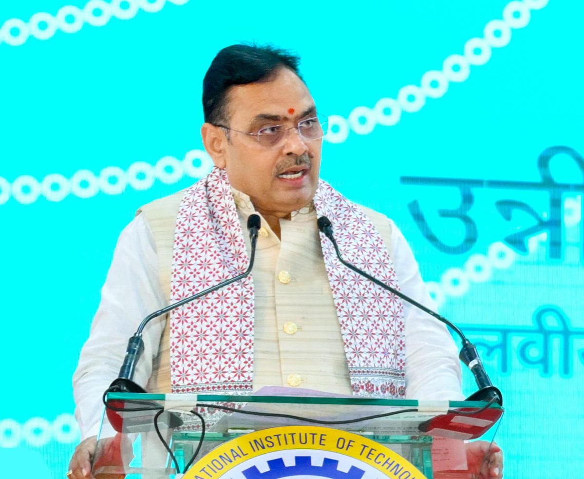 BJP4Rajasthan's tweet image. मुख्यमंत्री श्री @BhajanlalBjp ने आज जयपुर स्थित मालवीय राष्ट्रीय प्रौद्योगिकी संस्थान के 19वें दीक्षांत समारोह को संबोधित किया एवं प्रतिभाशाली छात्र-छात्राओं को उपाधियां प्रदान कर उन्हें स्वर्णिम भविष्य की मंगलमय शुभकामनाएं दीं।
