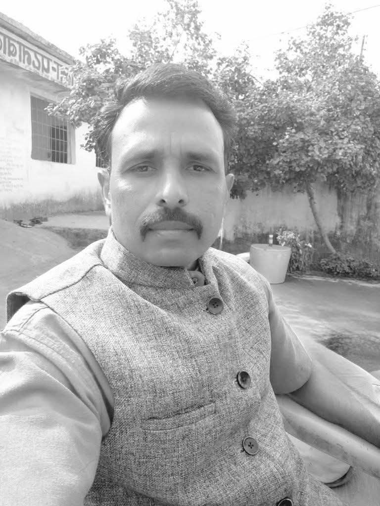 DrKPSinghYadav's tweet image. राष्ट्रीय स्वयंसेवक संघ सागर विभाग के विभाग कार्यवाह श्री अशोक दुबे जी एवं उनकी धर्मपत्नी का सड़क दुर्घटना में दुःखद निधन का समाचार प्राप्त हुआ।

ईश्वर दिवंगत आत्माओं को अपने श्रीचरणों में स्थान दे।

ॐ शांति