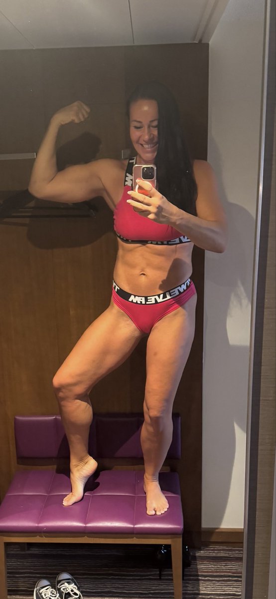 TiaWrestler's tweet image. No Insta, no TikTok, no Facebook! I am only on X. Thank you Guys for the nice days here in Zürich💪❤️