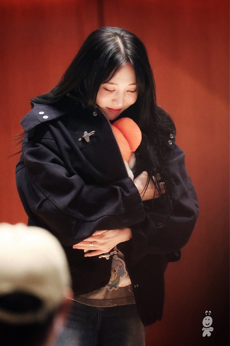 fanibon's tweet image. 251011  『4TH MINI ALBUM [laundri]』Fansign in Japan

#MAMAMOO #마마무 #ママム
#MOONBYUL #문별 #ムンビョル
