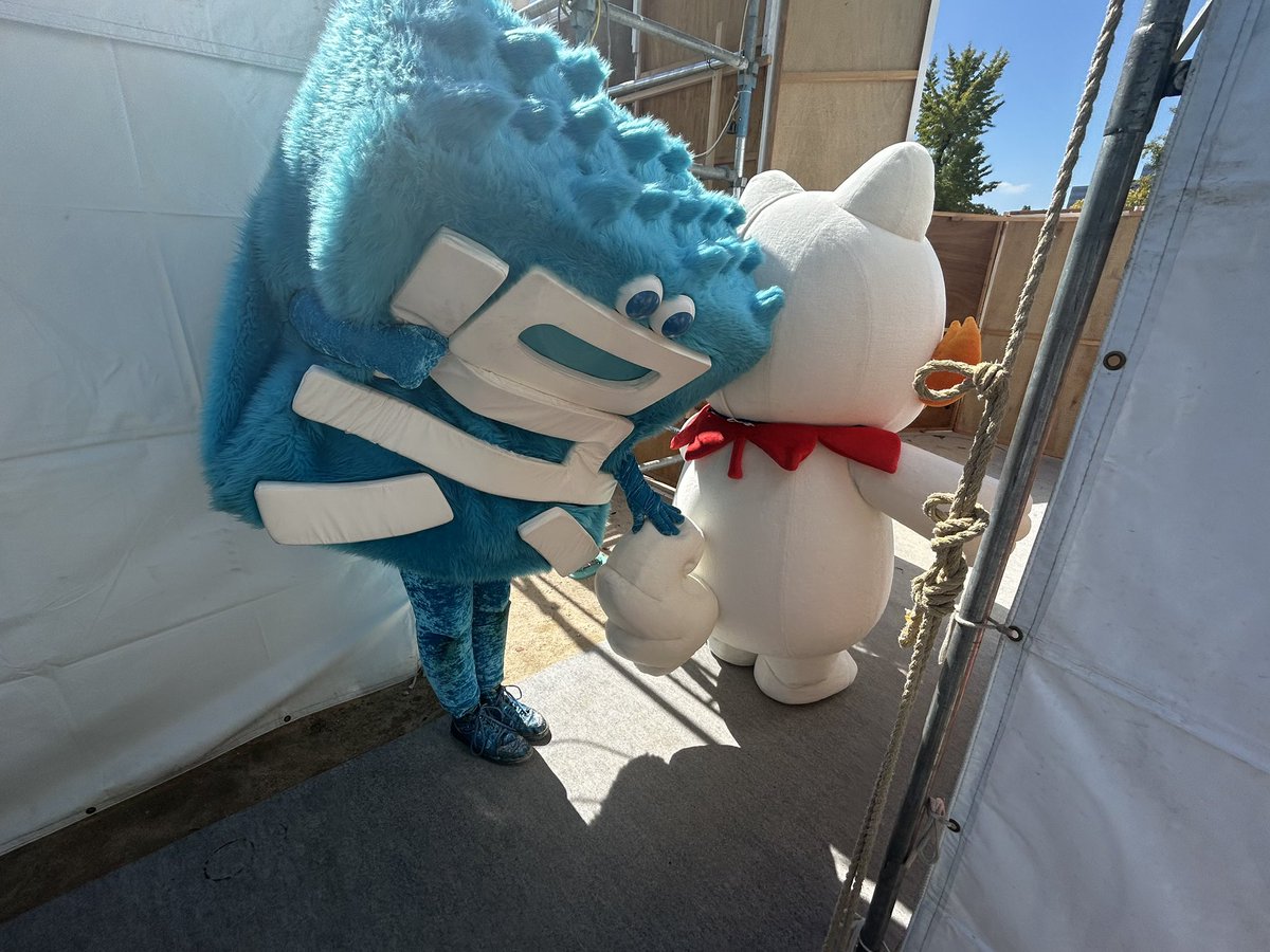9090_kureshi's tweet image. 3連休いちにちめ！
みんなどんないちにちじゃった❓

ぼくはおでかけいっぱいの
モリモリたのしい日じゃった😍✨
おなかぺこぺこ〜♪

#呉市 #呉氏 #あしたもおでかけ #わくわくすぎるぅ