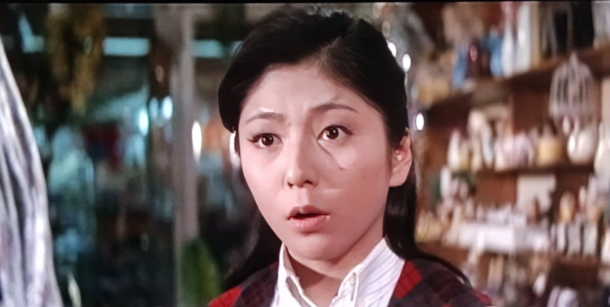 morimotosingo's tweet image. 「四つの恋の物語」(②)
・恋愛しないのは四女の和泉雅子さん。
・手痛い失恋をする次女の十朱幸代さん。
・恋愛に悩みに悩む三女の吉永小百合さん。
・おいらくの恋？の父親、笠智衆。↓↓
#吉永小百合
#十朱幸代