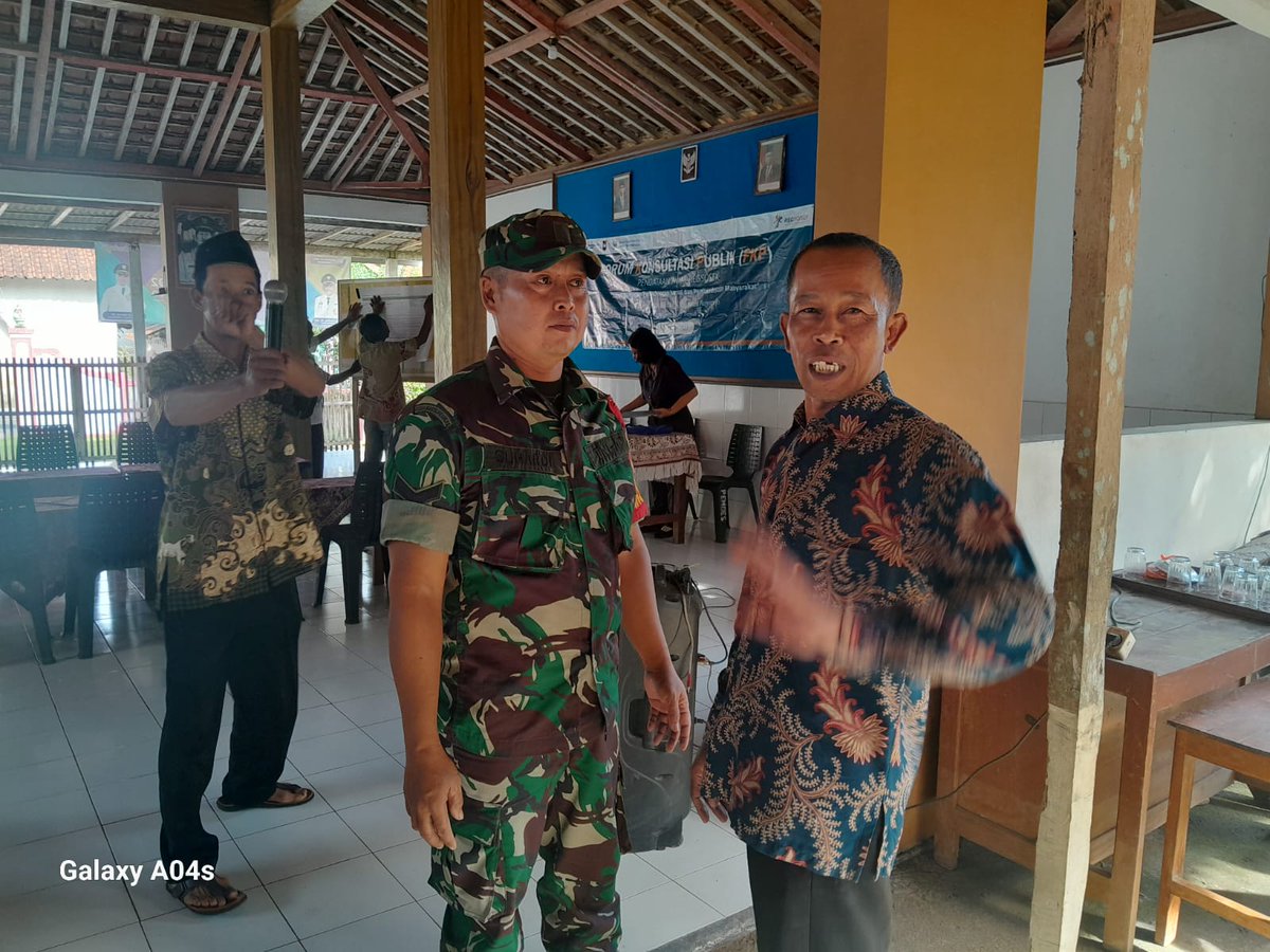 KoramilButuh's tweet photo. Pemantauan wilayah oleh anggota Koramil 06/Butuh. https://t.co/5CXDwWsEpq