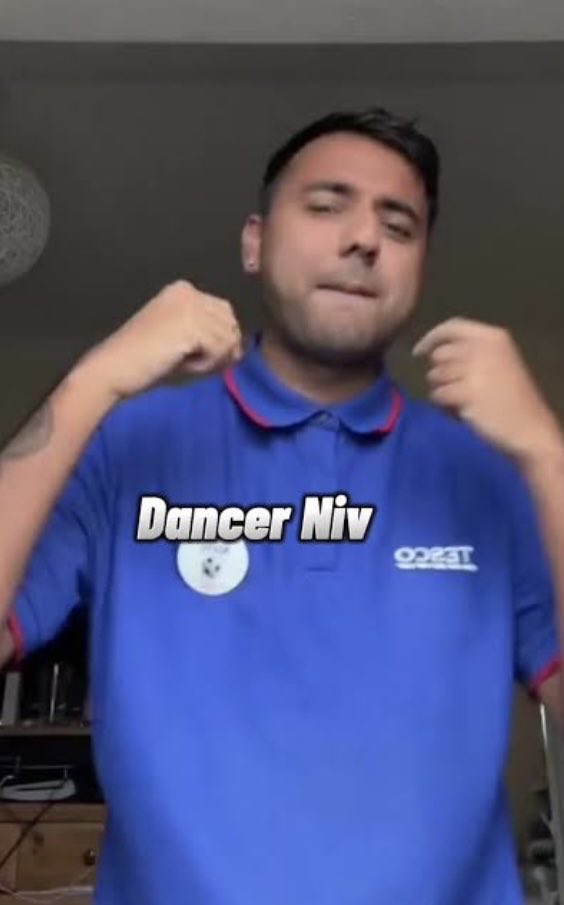 Grand final day , who’ve we got jez’s KR or Bev’s wigin