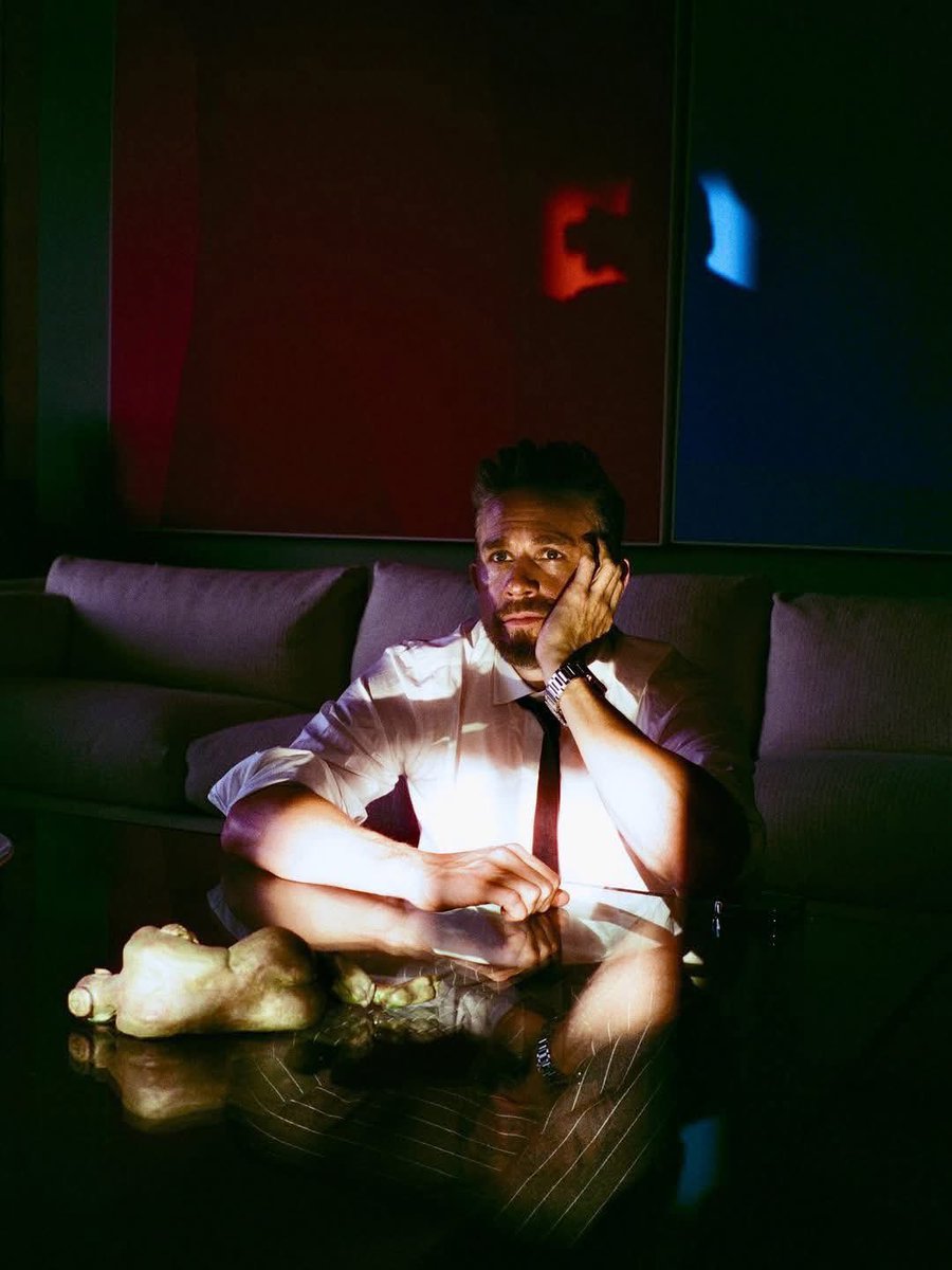 Charlie Hunnam tweet media