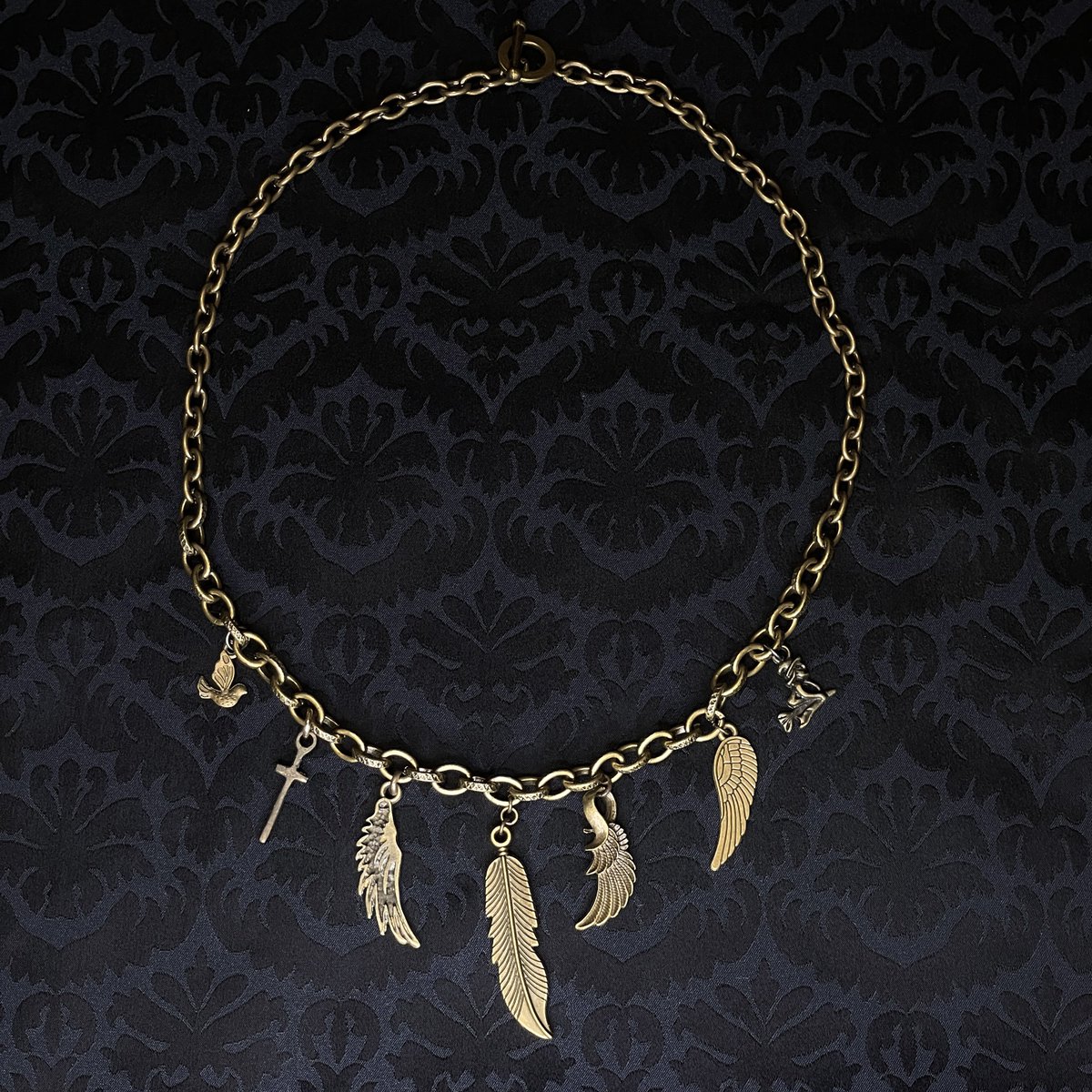 angeling_13's tweet photo. ・RAVEN NECKLACE
Item: One of a kind
▪︎YULE OFFICIAL WEB STORE
https://t.co/v7uQcj9Ioh
▪︎OFFICIAL WEBSITE
https://t.co/CSJrv8VNhN
#ANGELING #necklace https://t.co/avnbDR1E1x
