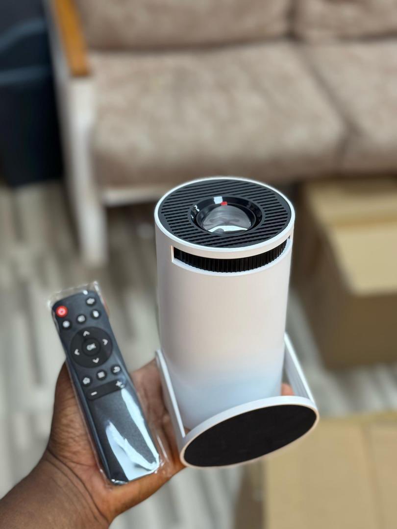 Val_Gadget's tweet photo. @TheDamiForeign Get the trendy gadget here 

Enjoy Your Home Cinema. 🍿
Ultra HD Projector, with Great Resolution.

₦135,000

With free  streaming 

₦150,000 https://t.co/Bvbdp1DRXX