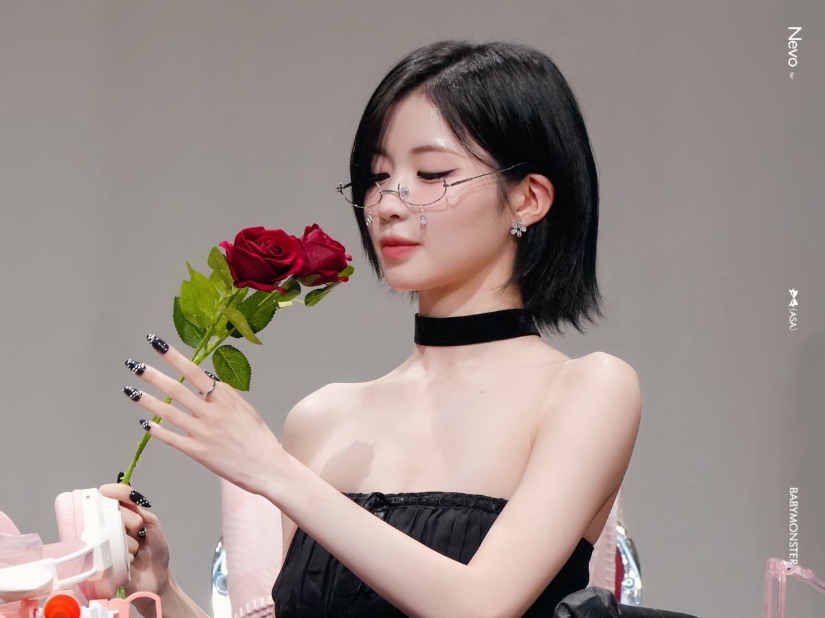 nevoasa417's tweet image. 251011 💐

#ASA #ENAMIASA #아사 #榎並杏紗 
#BABYMONSTER #베이비몬스터