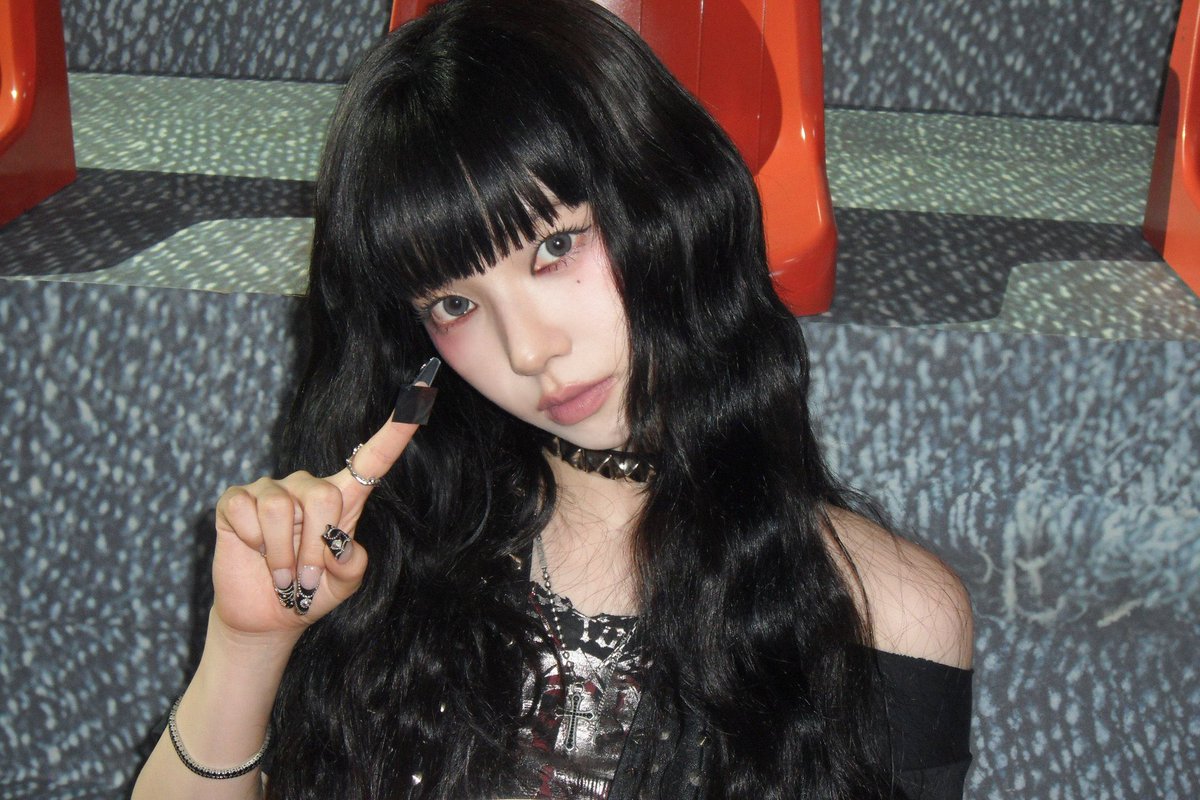 hourly karina (@hourlykrn) on Twitter photo 