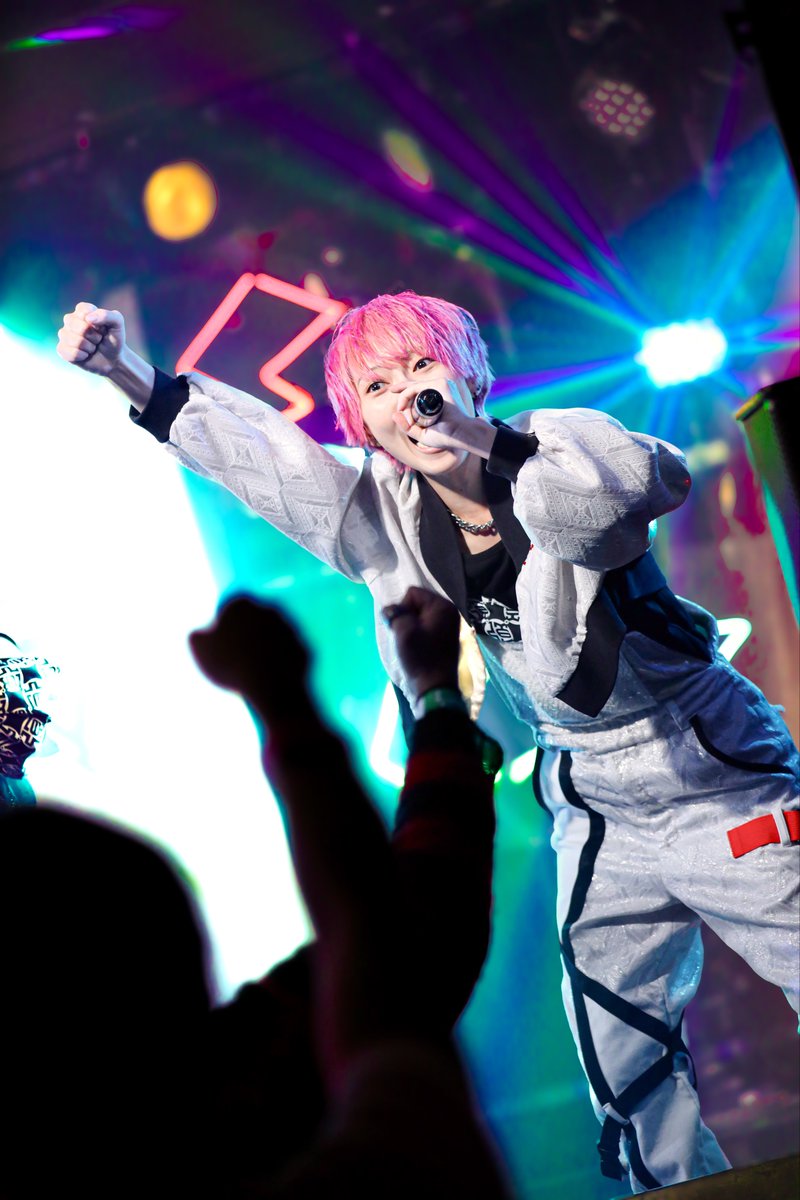 60_nv's tweet image. ハシビロ・光さん✨️
🔥強くてニューゲーム。🔥
2025.10.5
『CLUB SEATA 16TH ANNIVERSARY
「イナズマズマ」』
@ 吉祥寺CLUB SEATA
#つよにゅ
#ハシビロ・光
#KAZUMi_強