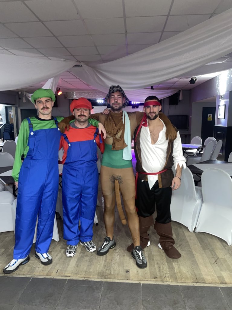 LM101995's tweet image. Turning 30 ain’t all that bad boss night last night