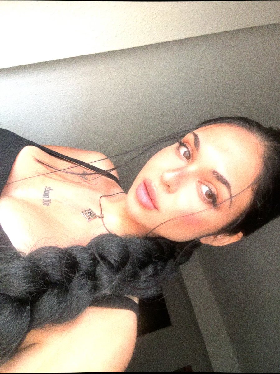 celine ʚɞ ˚｡⋆｡ tweet media