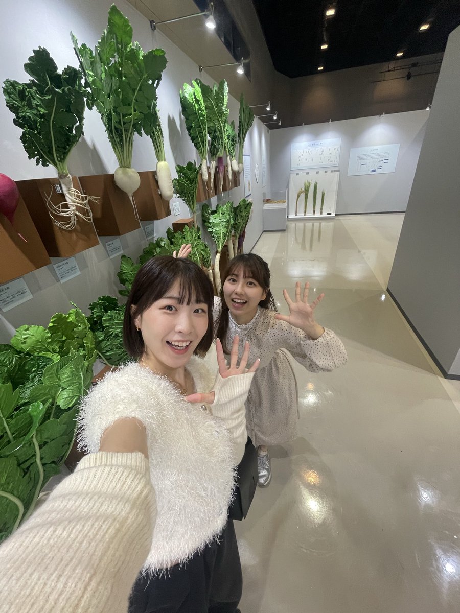 【OrangeLeafのイチオシ‼️】
現在開催中の「和食展」に行ってきました🍊

たくさんの展示品が並んでいてとても楽しめました！
インスタ映えスポットもたくさん📸
12月14日まで開催されていますよ〜🍚✨️

 #おれんじ日記 #和食展しずおか