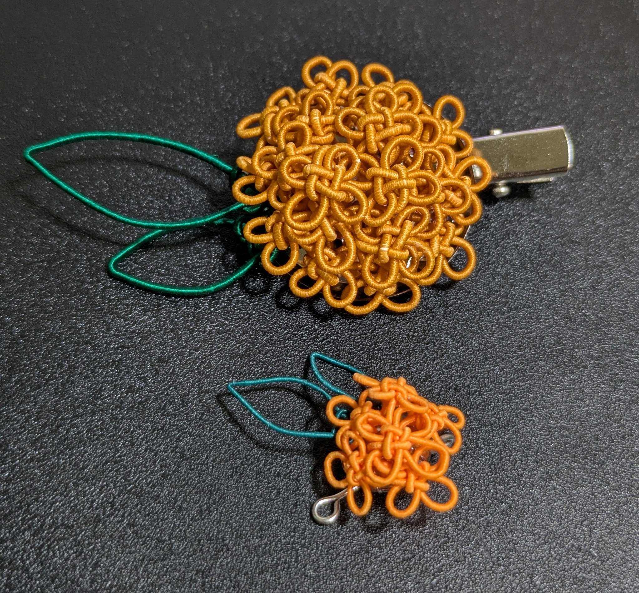 ¨̮⃝ 粋 デザイナーズ 椿 あられ散らし 小紋 現代物 トールサイズ ̮⃝ 粋 デザイナーズ 椿 あられ散らし 小紋 現代物 トールサイズ