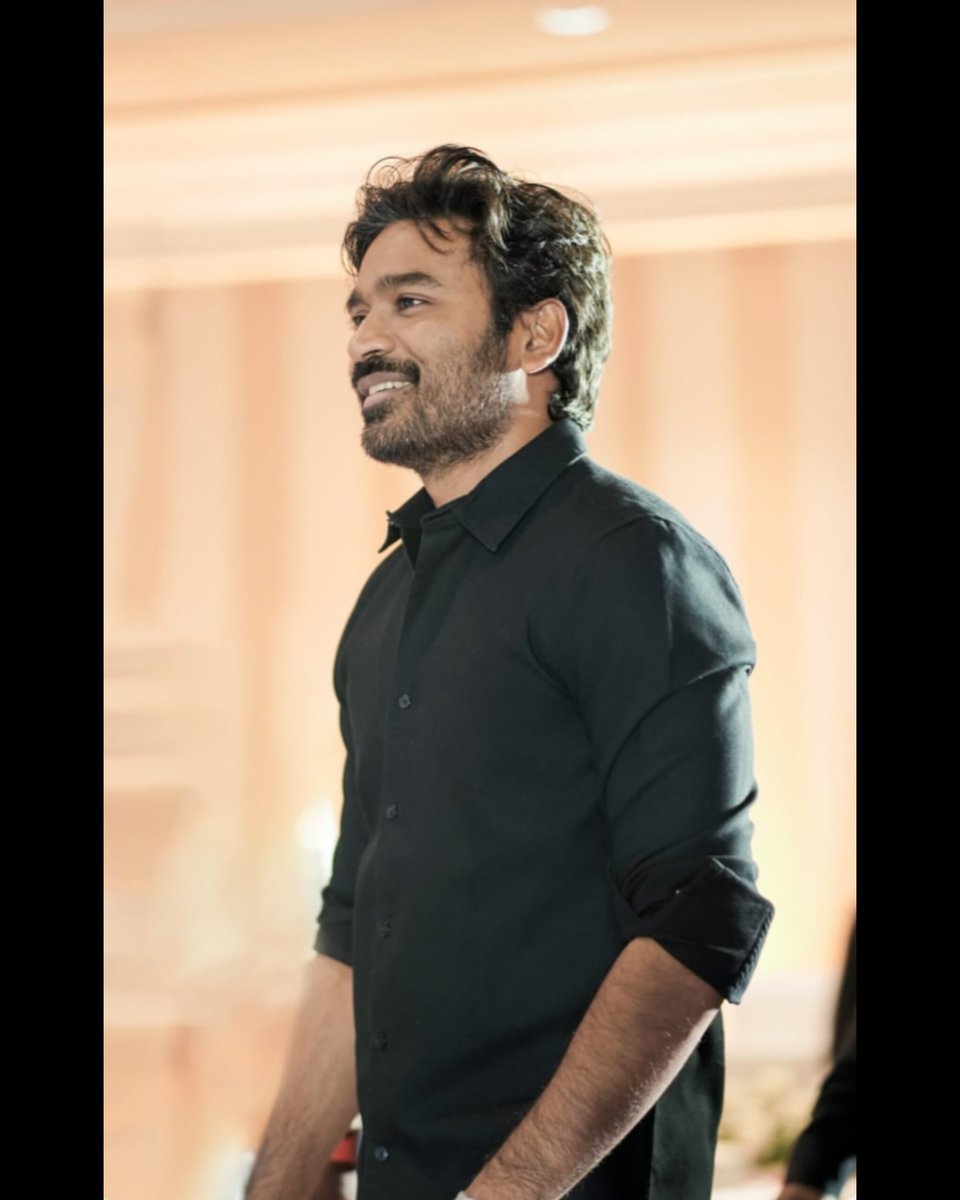 D in black shirt 😻🖤🖤

#TereIshkMein I <a href="/dhanushkraja/">Dhanush</a> 🤍