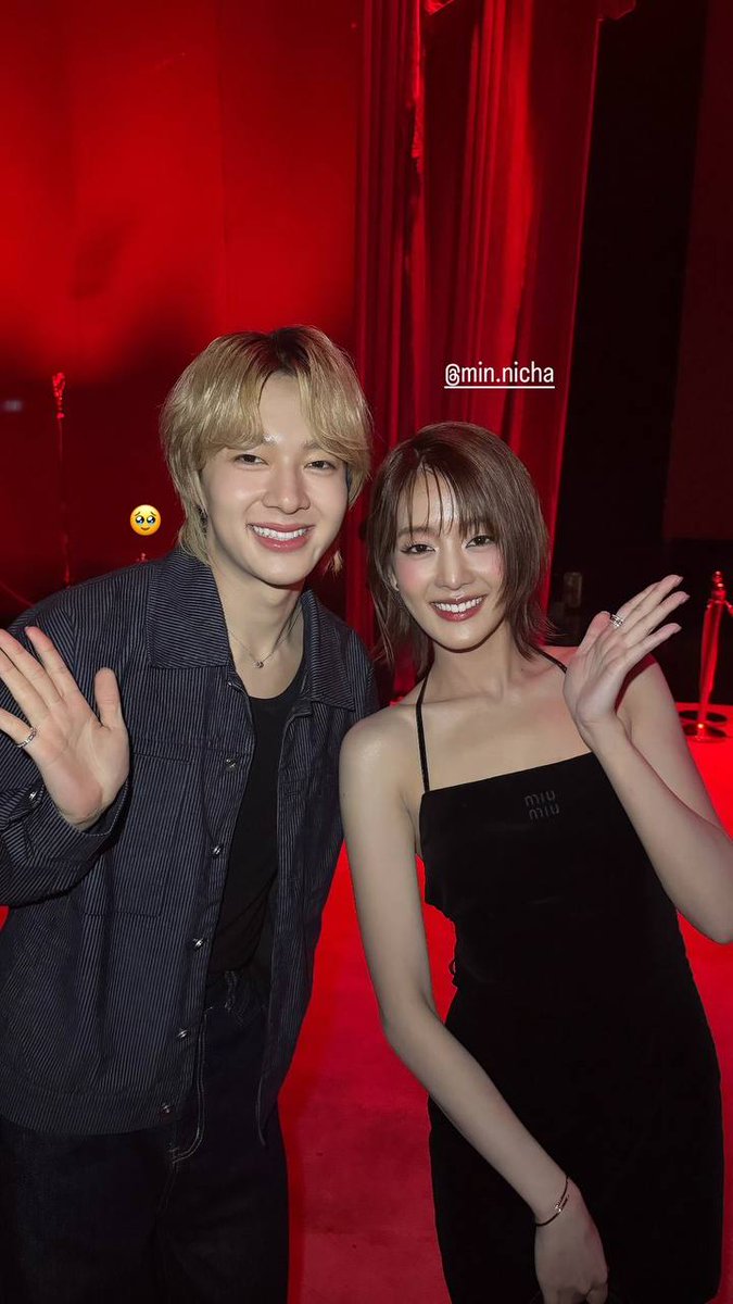 вселенные соприкоснулись (шутка)
минни сказала нью, что слышала его корейскую песню🤏🏻💌

мне одной кажется, что они с нью получились похоже здесь??