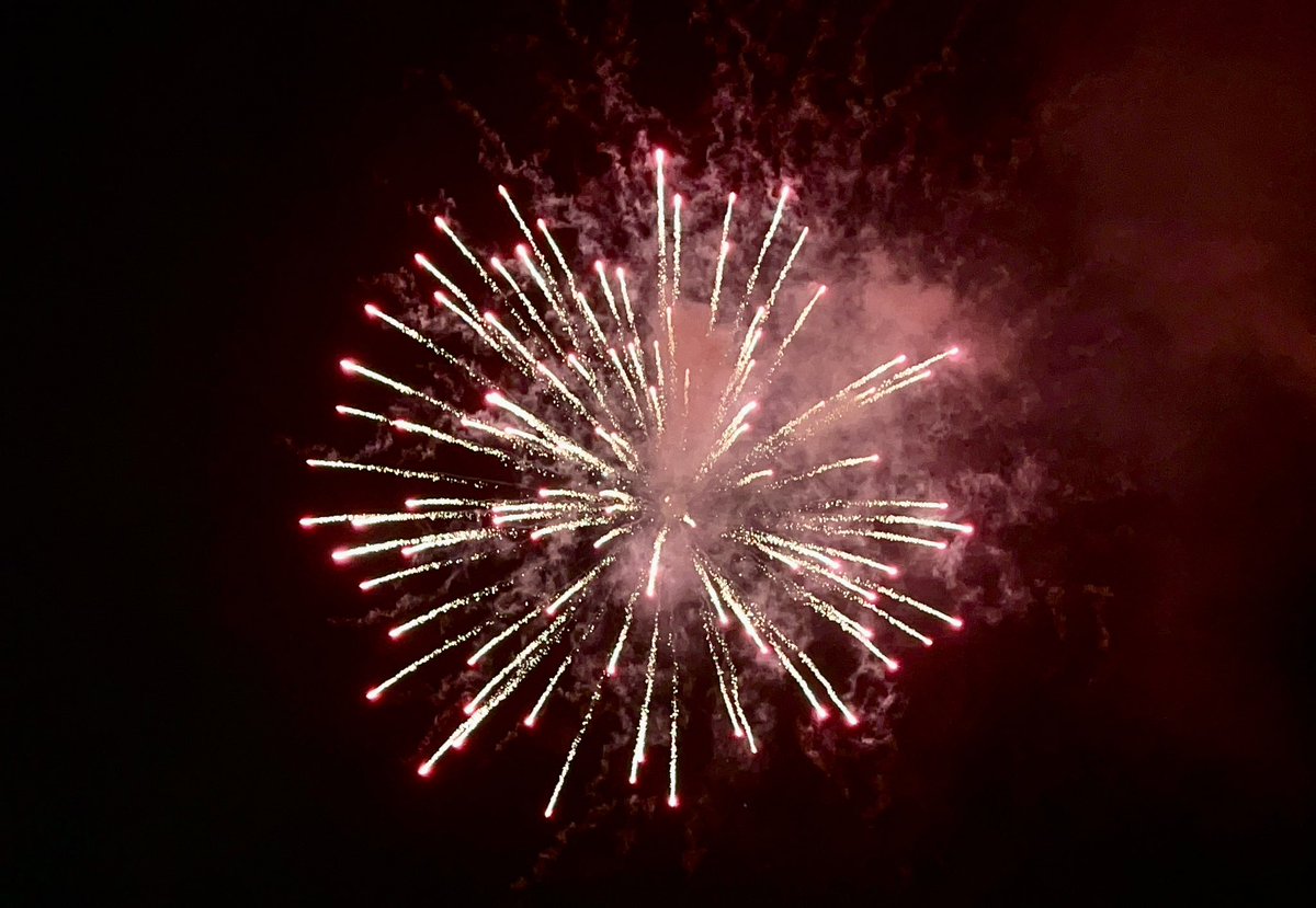 迫力満点の8,000発の花火でした🎇

開催にこぎつけてくださったスタッフの皆様ありがとうございます😊

#しながわ運河祭り