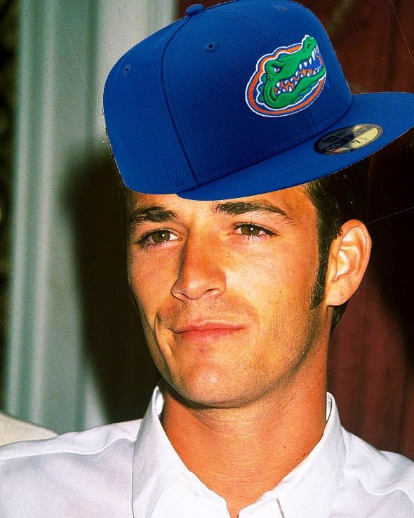 CD3Gator's tweet image. Me as a Gators fan before Billy Napier 🆚
Me as a Gators fan 4 short years later.
Billy’s taken years off my life but I’m still screaming “Go Gators” ‘til I die.
…which might be sooner than later because idk how much more stress of Billy Ball my body can take.
#GoGators 🐊