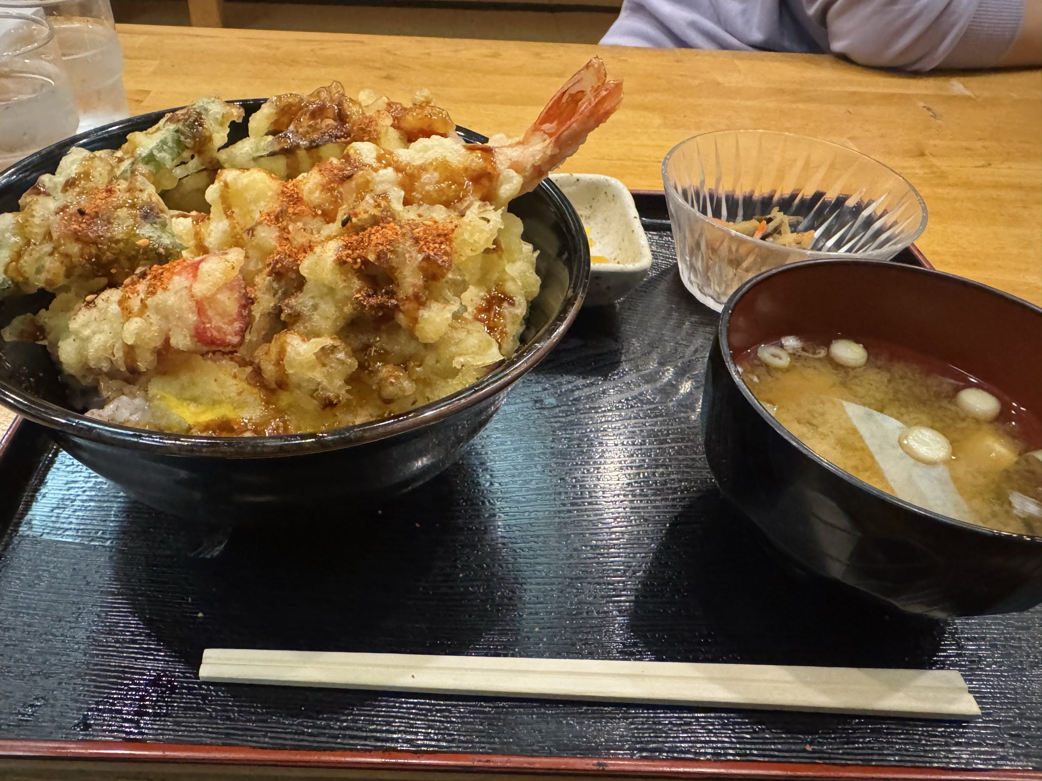 丼！ 8-98095588-0 Radiator Assembly Suitable for ISUZU NPR 4HG1