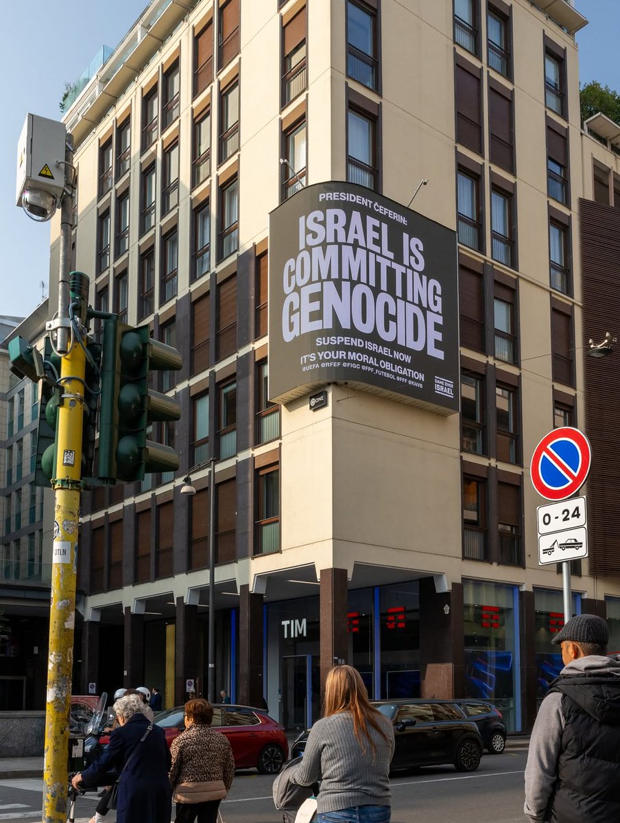 pallonatefaccia's tweet image. La campagna #GameOverIsrael oggi è arrivata a Milano.