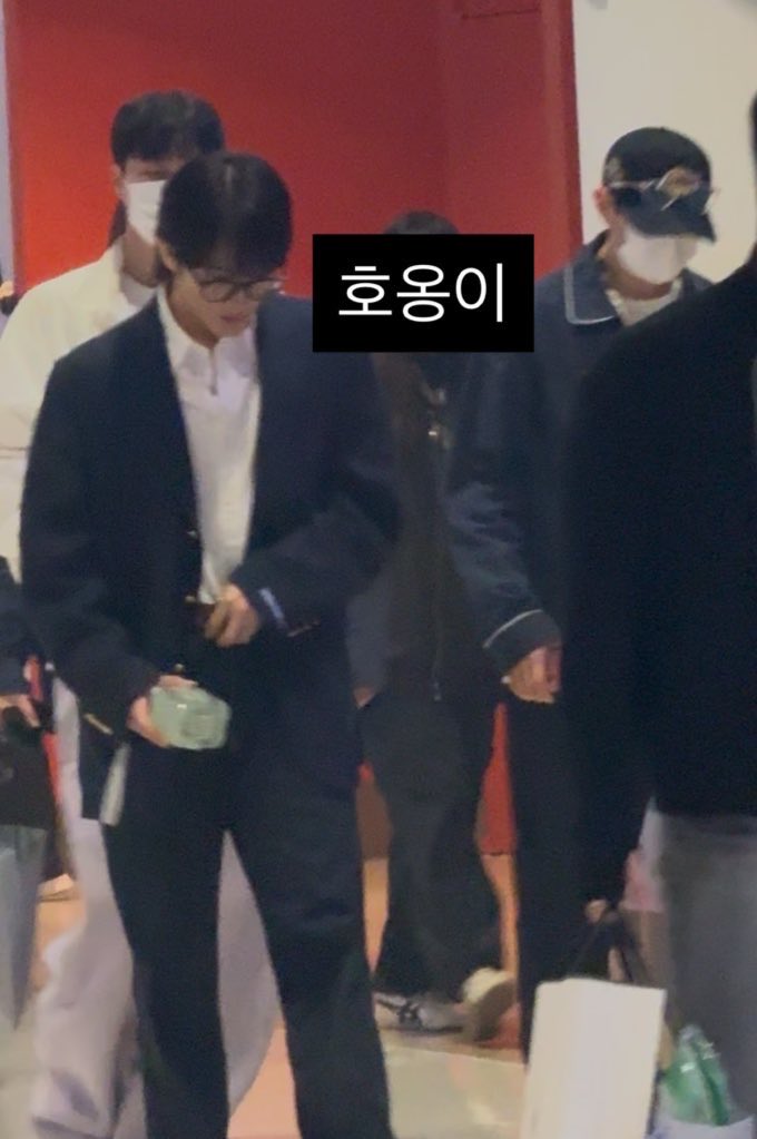 축가 끝나고 왔네 마크