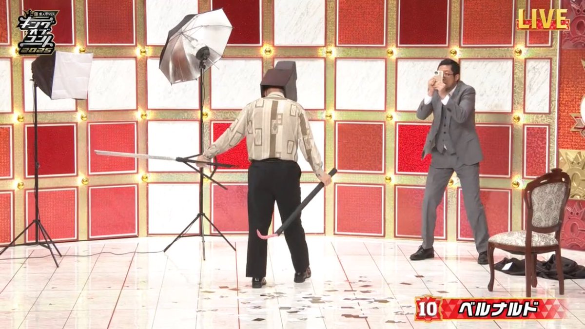 ahmoaaii92's tweet image. 大将さんが大声でKOC決勝で突っ込んでる時点で泣けるんだよ
#キングオブコント
#KOC2025
#キングオブコント2025