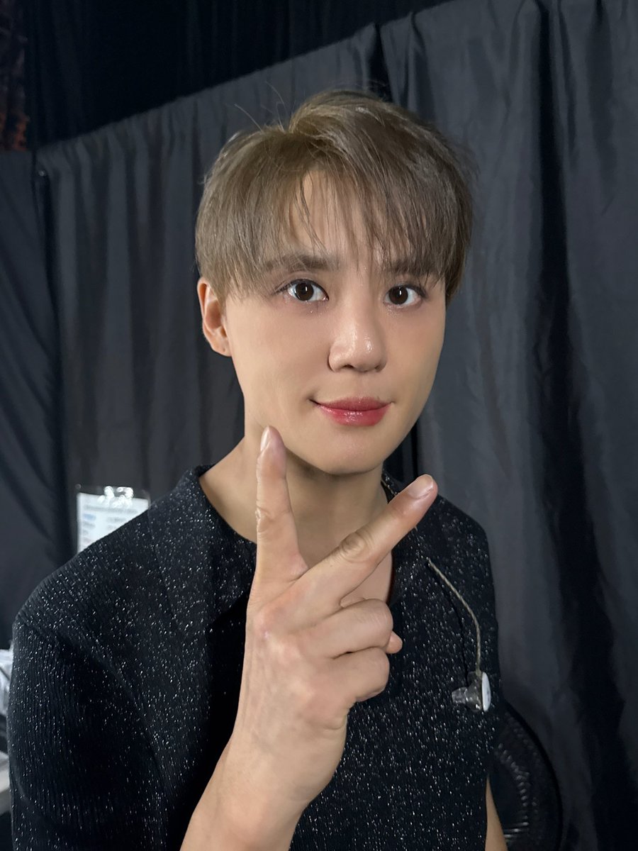 코코넛과 함께라면 안 두려워 매일이 ദ്ദി•̀.̫•́✧
마지막 날까지 더 큰 어화둥둥 부탁해➰🤲❗️

𝗫𝗜𝗔 𝟮𝟬𝟮𝟱 𝗖𝗢𝗡𝗖𝗘𝗥𝗧 𝗖𝗵𝗮𝗽𝘁𝗲𝗿 𝟮 : 𝗙𝗲𝘀𝘁𝗮 

💜DAY3 ➫ 10/11 (SAT) 5PM
📍JAMSIL INDOOR GYMNASIUM

#김준수 #KIMJUNSU #XIA
#XIA준수 #ジュンス #金俊秀
#Festa #XIA_Festa