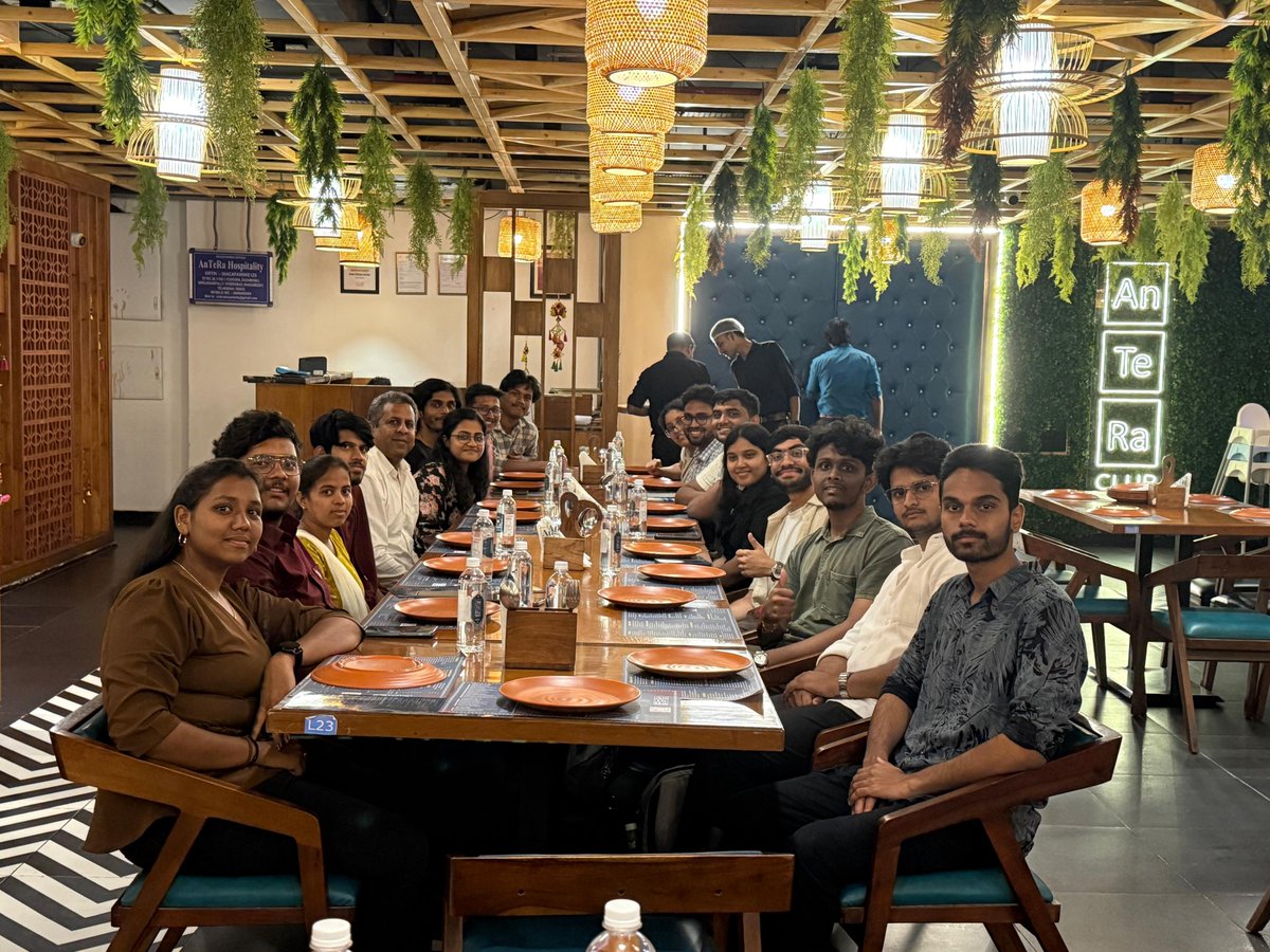 nickthelegend88's tweet image. Shot an amazing video session with @anilk_kakani Sir yesterday🎬
for the #Road2Impact Summit 2025! — we’re cookin’ something special 👀
Hyderabad continues to be the heart of #Algorand devs💚
Closed the day with some great dinner convos 🍽️ #ALGOFAM