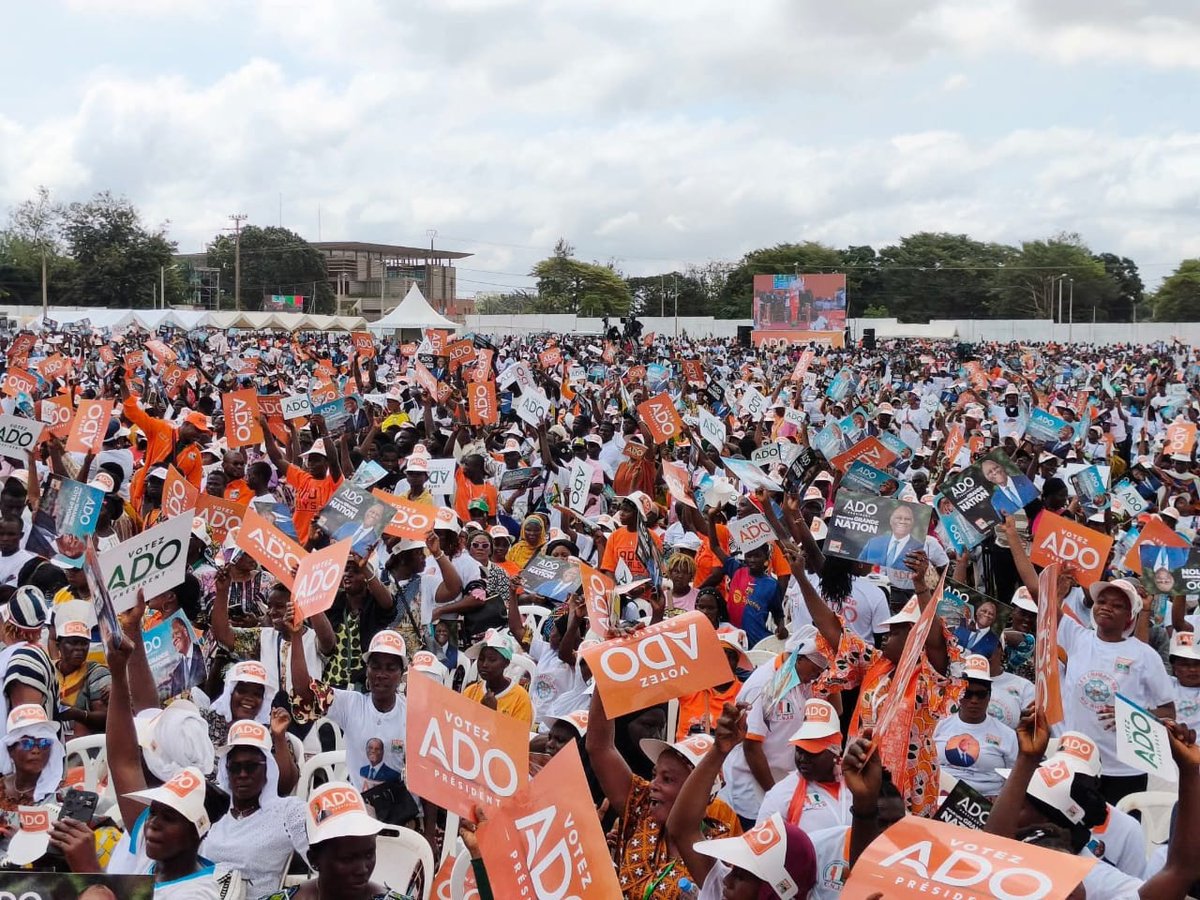 DRhdp's tweet photo. #DALOA 

Forte mobilisation des militants du RHDP à l'occasion du Premier Meeting du Président Alassane Ouattara , candidat du RHDP à l'élection présidentielle d'octobre 2025.
 #ADOPresident #PourUneGrandeCotedIvoire #PourUneGrandeNation https://t.co/fzhMYdn4VT