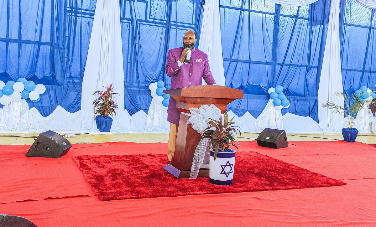 lawrenceolang's tweet image. In a world where there&apos;s  no assurances on what is next, the Promise of the Coming Eternal kingdom of heaven must make mankind to endure and uphold the values and principle s that matter in the kingdom of heaven.
🚨 Repentance 
🚨 Holiness
🚨 Righteousness 
#HourOfReturn