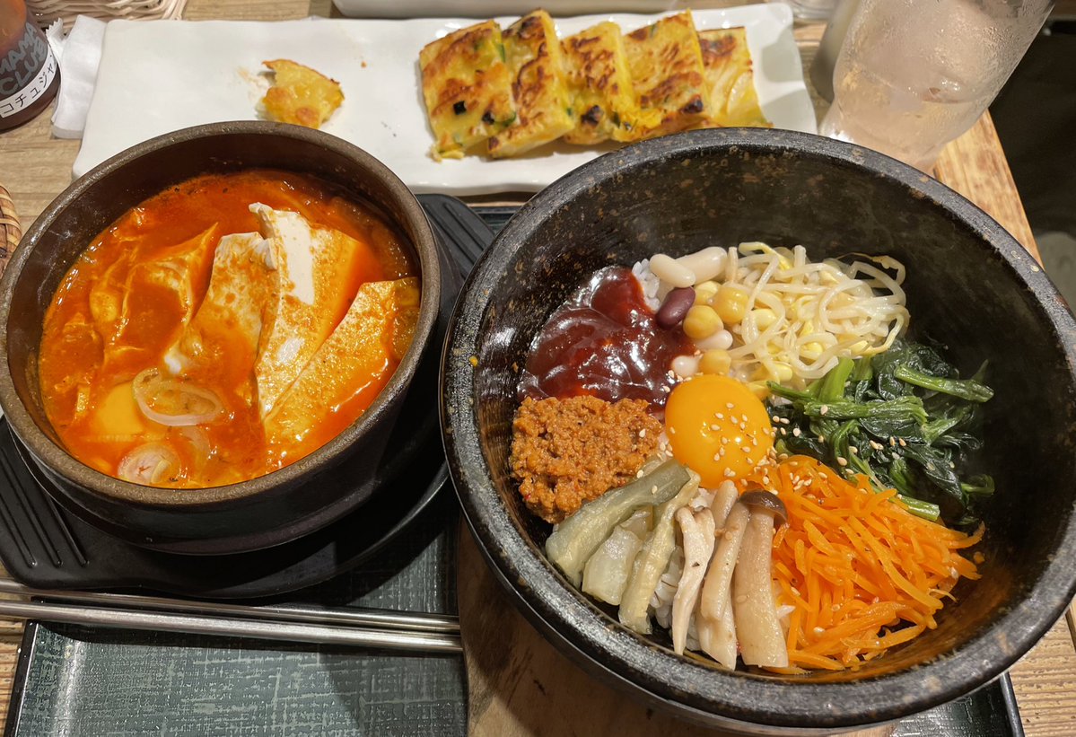 lSdmQCTHBZGo7AA's tweet image. atreの韓国料理屋さんでご飯食べたら
 #君の声を聴かせて のコースター貰えた☺️