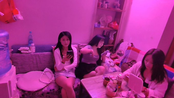 中国红灯区 tweet media